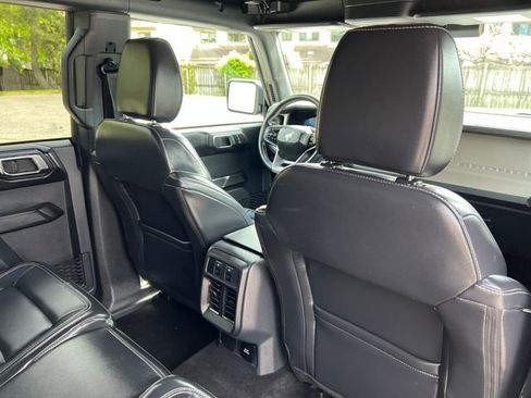 Used 2025 Ford Bronco Outer Banks AWD/4WD image 35