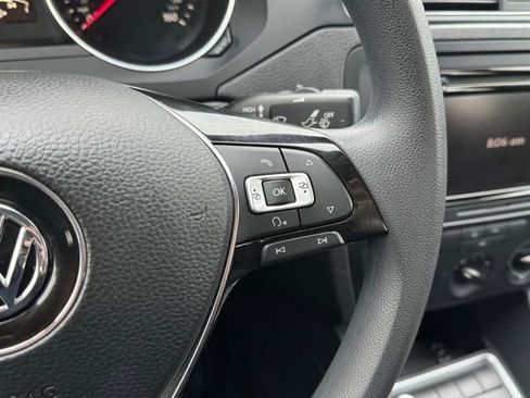 Used 2015 Volkswagen Jetta S image 41