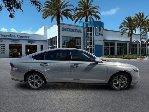 Used 2024 Honda Accord EX-L image 9