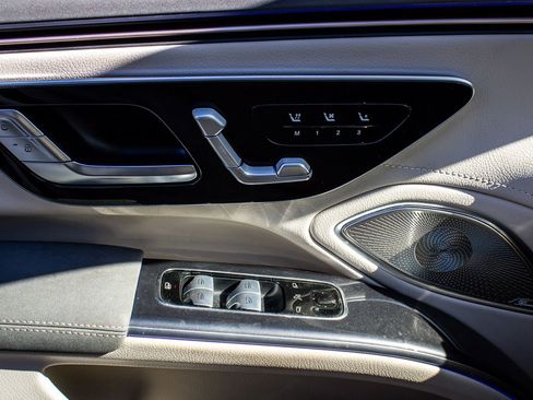 Used 2022 Mercedes-Benz EQS 450+ Sedan image 22