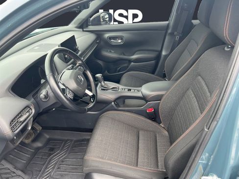 Used 2025 Honda HR-V Sport image 9