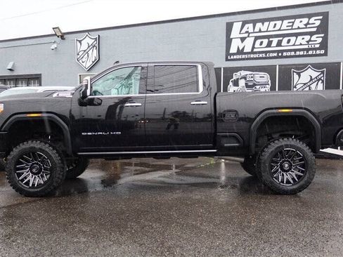 Used 2021 GMC Sierra 3500 Denali w/ Denali Ultimate Package AWD/4WD image 2