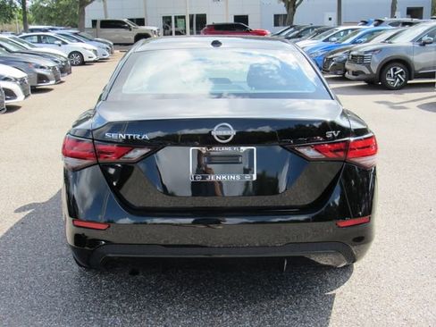Certified 2024 Nissan Sentra SV FWD image 4
