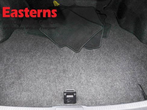 Used 2016 Toyota Camry XLE image 9