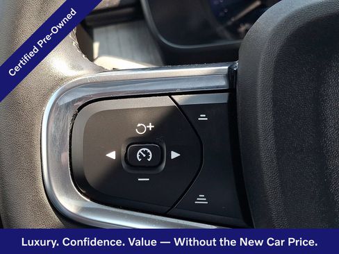 Certified 2024 Volvo XC40 B5 Plus w/ Climate Package AWD/4WD image 22