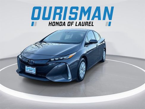 Used 2021 Toyota Prius Prime LE image 4