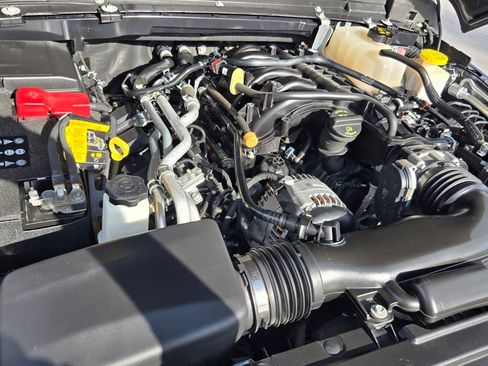 Used 2022 Jeep Gladiator Sport image 17