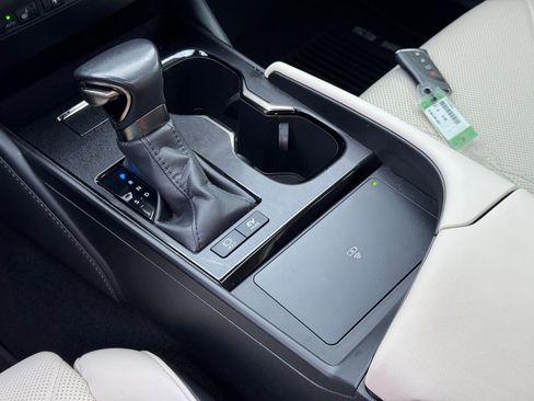 Certified 2023 Lexus ES 300h Ultra Luxury image 34