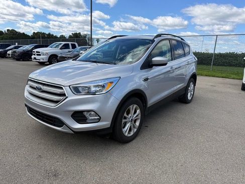 Used 2018 Ford Escape SE AWD/4WD image 2
