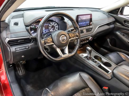 Used 2019 Nissan Altima 2.5 SR w/ SR Premium Package image 14