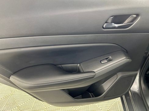 Used 2024 Nissan Altima 2.5 SV image 15