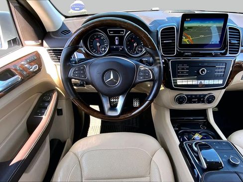 Used 2017 Mercedes-Benz GLE 400 4MATIC image 6
