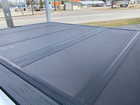 Used 2024 GMC Sierra 2500 SLT w/ SLT Premium Package image 11