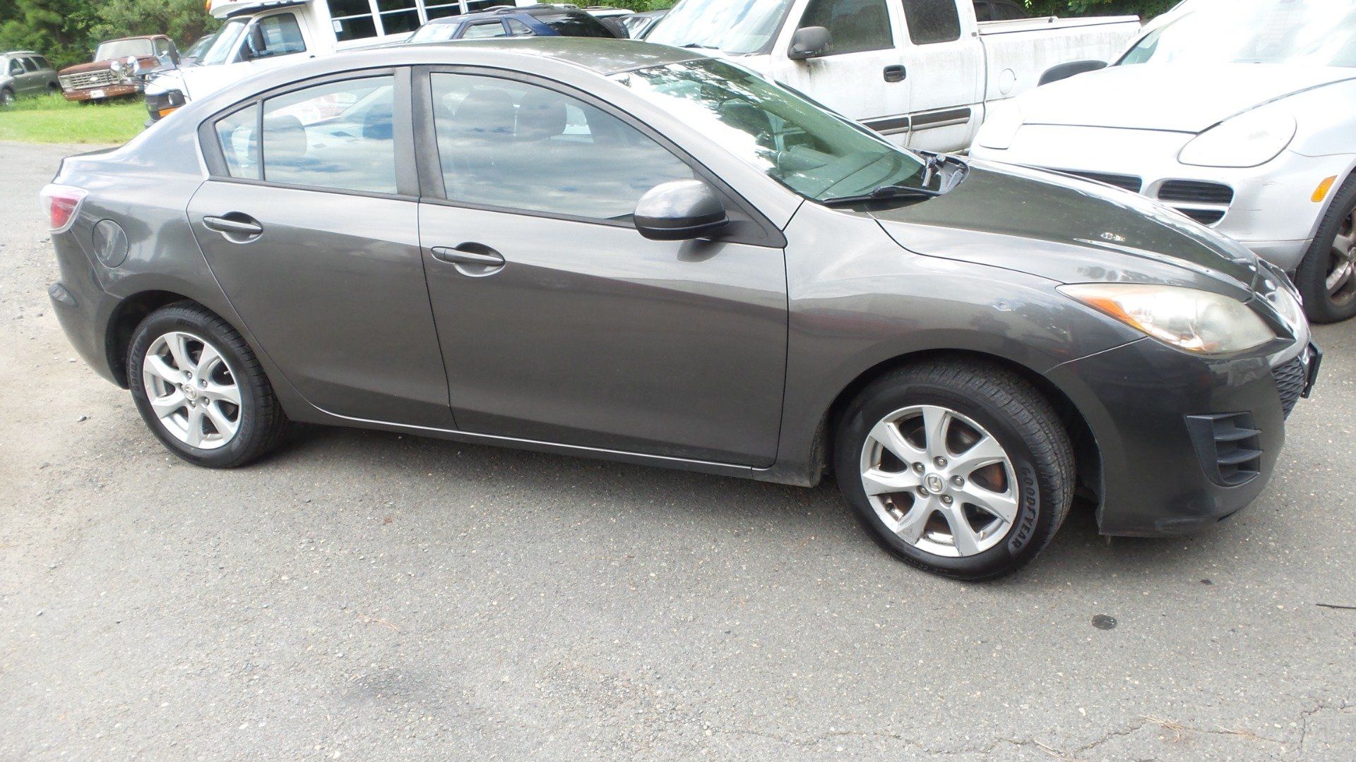 Used 2010 MAZDA MAZDA3 i Touring FWD image 1