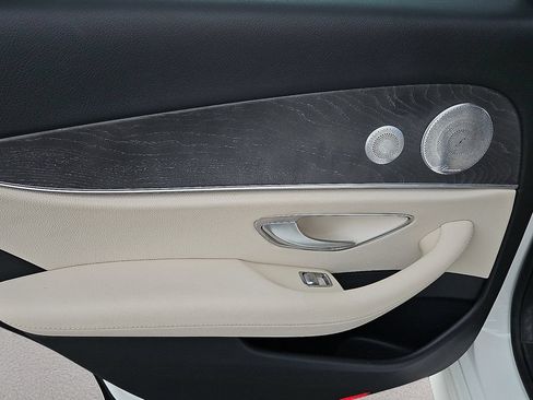 Used 2021 Mercedes-Benz E 350 4MATIC Sedan image 16