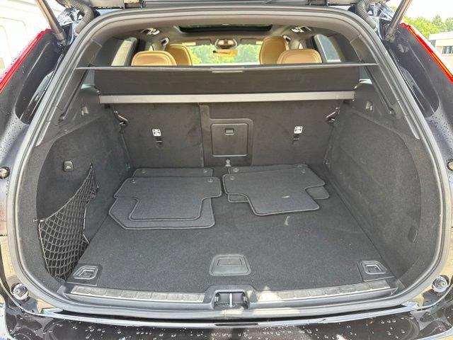 Certified 2023 Volvo XC60 B5 Ultimate w/ Climate Package AWD/4WD image 34