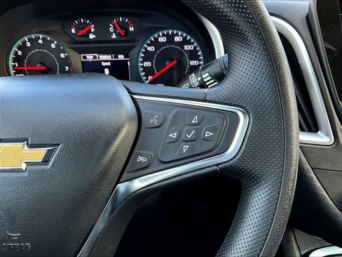 Used 2023 Chevrolet Malibu LT image 24