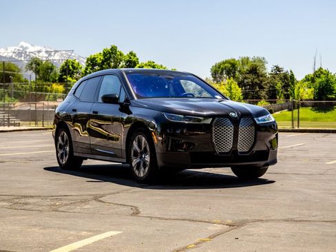 Certified 2024 BMW iX xDrive50 AWD/4WD image 7