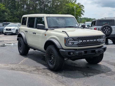 New 2026 Ford Bronco Badlands AWD/4WD image 3