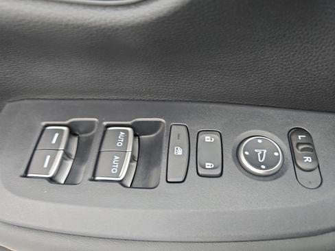 Certified 2025 Honda HR-V Sport image 27