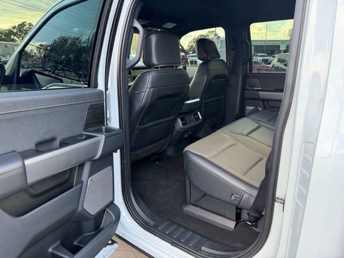 Used 2025 Ford F150 Lariat w/ FX4 Off-Road Package image 29