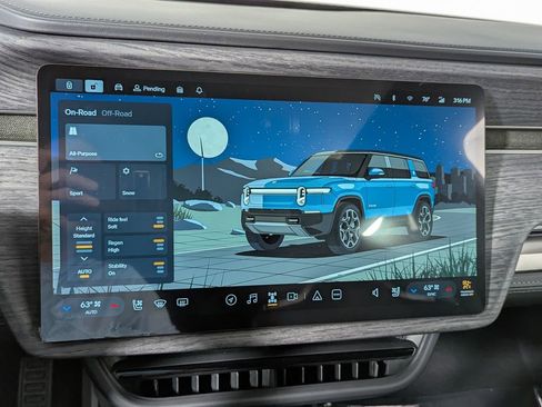 Used 2026 Rivian R1S Adventure AWD/4WD image 29