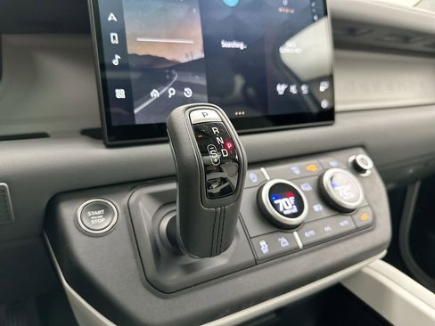 Certified 2025 Land Rover Defender 110 X-Dynamic SE image 24