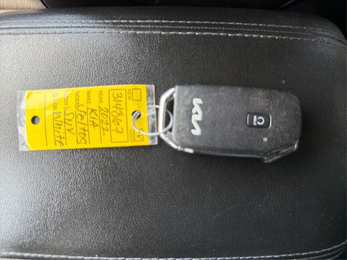 Used 2022 Kia Seltos S AWD/4WD image 27
