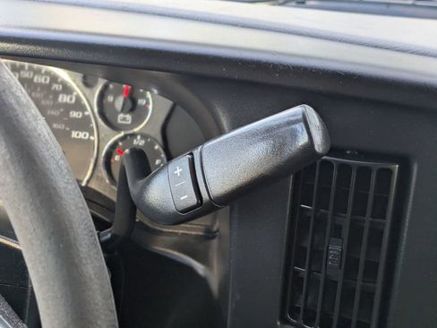 Used 2014 Chevrolet Express 3500 Work Van image 24