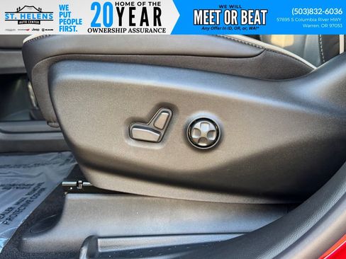 New 2026 Chrysler Pacifica Limited w/ S Appearance Package image 18