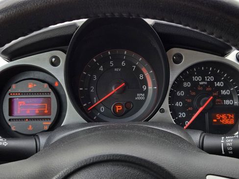 Used 2016 Nissan 370Z Touring RWD image 28