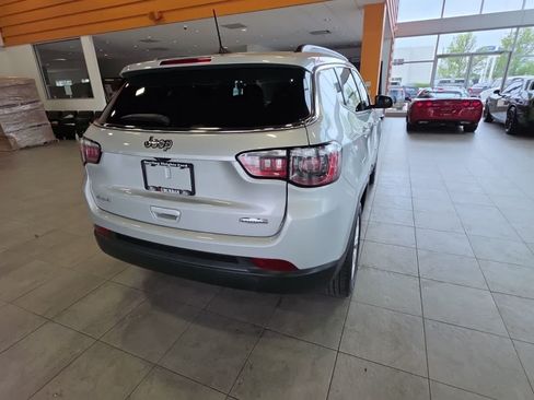 Used 2024 Jeep Compass Latitude AWD/4WD image 10