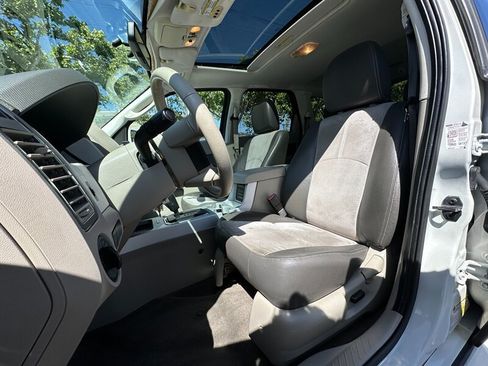 Used 2011 Mercury Mariner Premier w/ 203A Rapid Spec Order Code FWD image 12