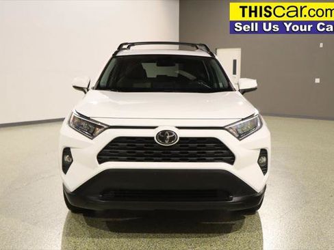 Used 2019 Toyota RAV4 XLE FWD image 3