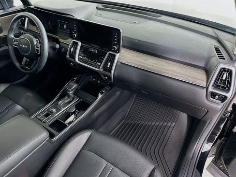 Used 2023 Kia Sorento EX w/ Panoramic Sunroof Package image 35