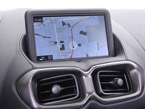 Used 2023 Aston Martin V12 Vantage Roadster image 33