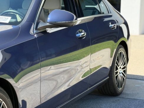 Used 2025 Mercedes-Benz C 300 Sedan image 5