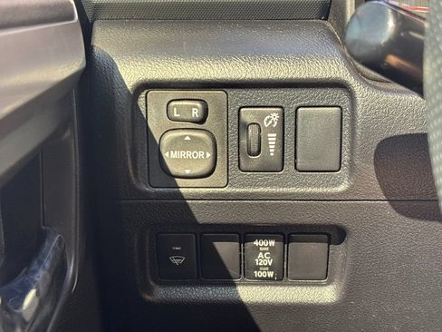 Used 2017 Toyota 4Runner SR5 Premium RWD image 24