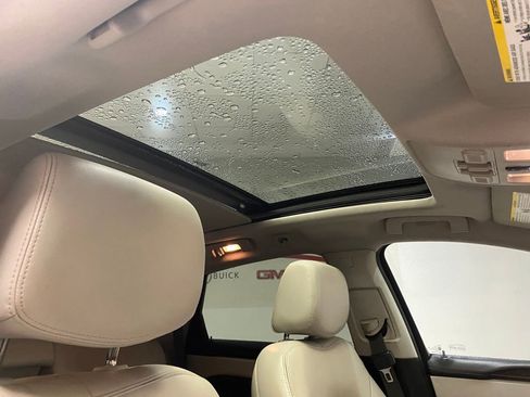 Used 2016 Cadillac SRX Luxury image 29