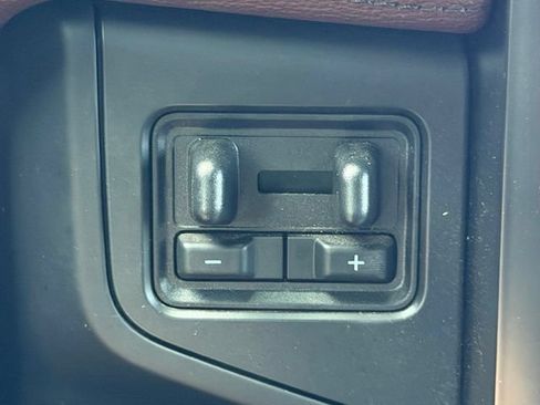Used 2023 Ford Expedition Limited RWD image 24