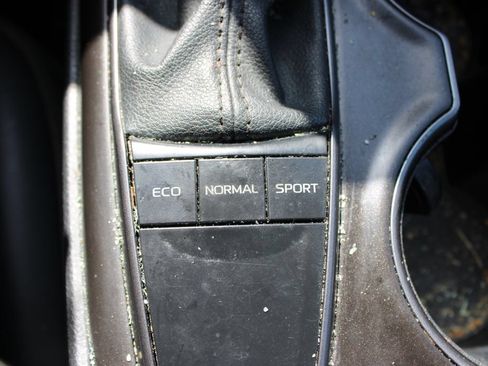 Used 2024 Toyota Camry SE FWD image 27