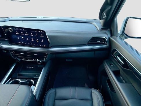 Used 2025 Chevrolet Tahoe RST w/ Comfort Package image 19