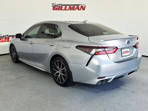 Used 2023 Toyota Camry SE w/ Audio Upgrade Package FWD image 4