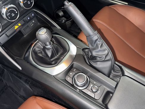 Used 2023 MAZDA MX-5 Miata Grand Touring image 25