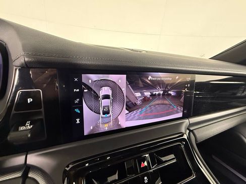 Certified 2025 Porsche Panamera image 33