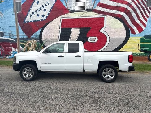Used 2019 Chevrolet Silverado 1500 W/T w/ WT Convenience Package AWD/4WD image 3