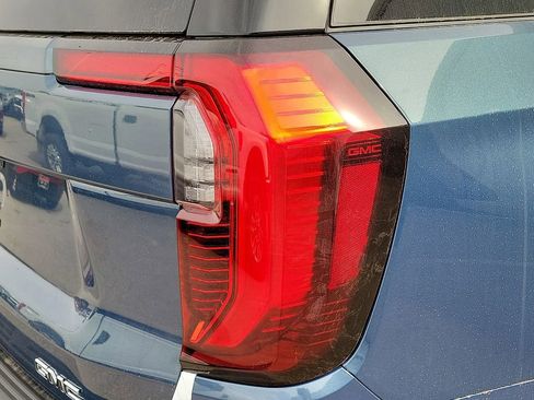 New 2026 GMC Yukon XL Denali Ultimate image 9