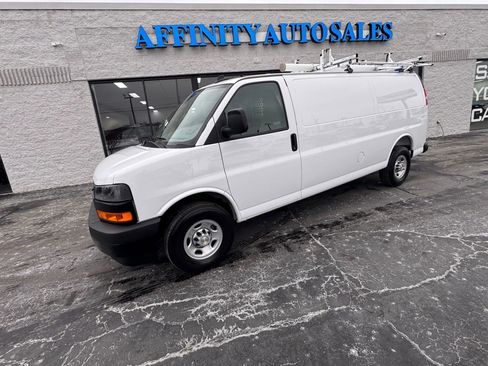 Used 2025 Chevrolet Express 2500 Extended w/ Communications Package image 2