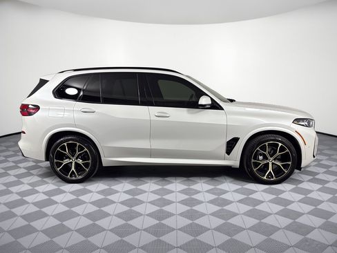 Used 2024 BMW X5 sDrive40i w/ M Sport Package RWD image 8