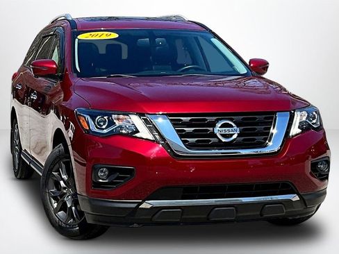 Used 2019 Nissan Pathfinder SL AWD/4WD image 3